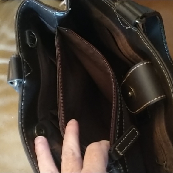 Relic Quality Brand Leather Paisley Handbag - Picture 11 of 13